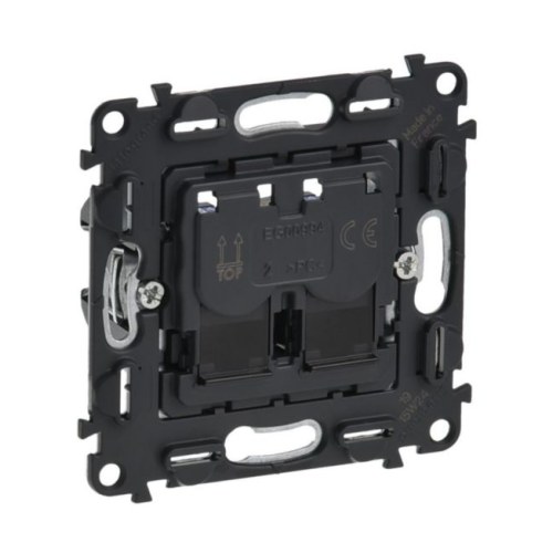 Valena IN'MATIC. Информационная розетка двойная RJ45 Кат. 5е UTP Legrand — Legrand 753041