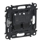 Valena IN'MATIC. Информационная розетка двойная RJ45 Кат. 6 UTP Legrand — Legrand 753043
